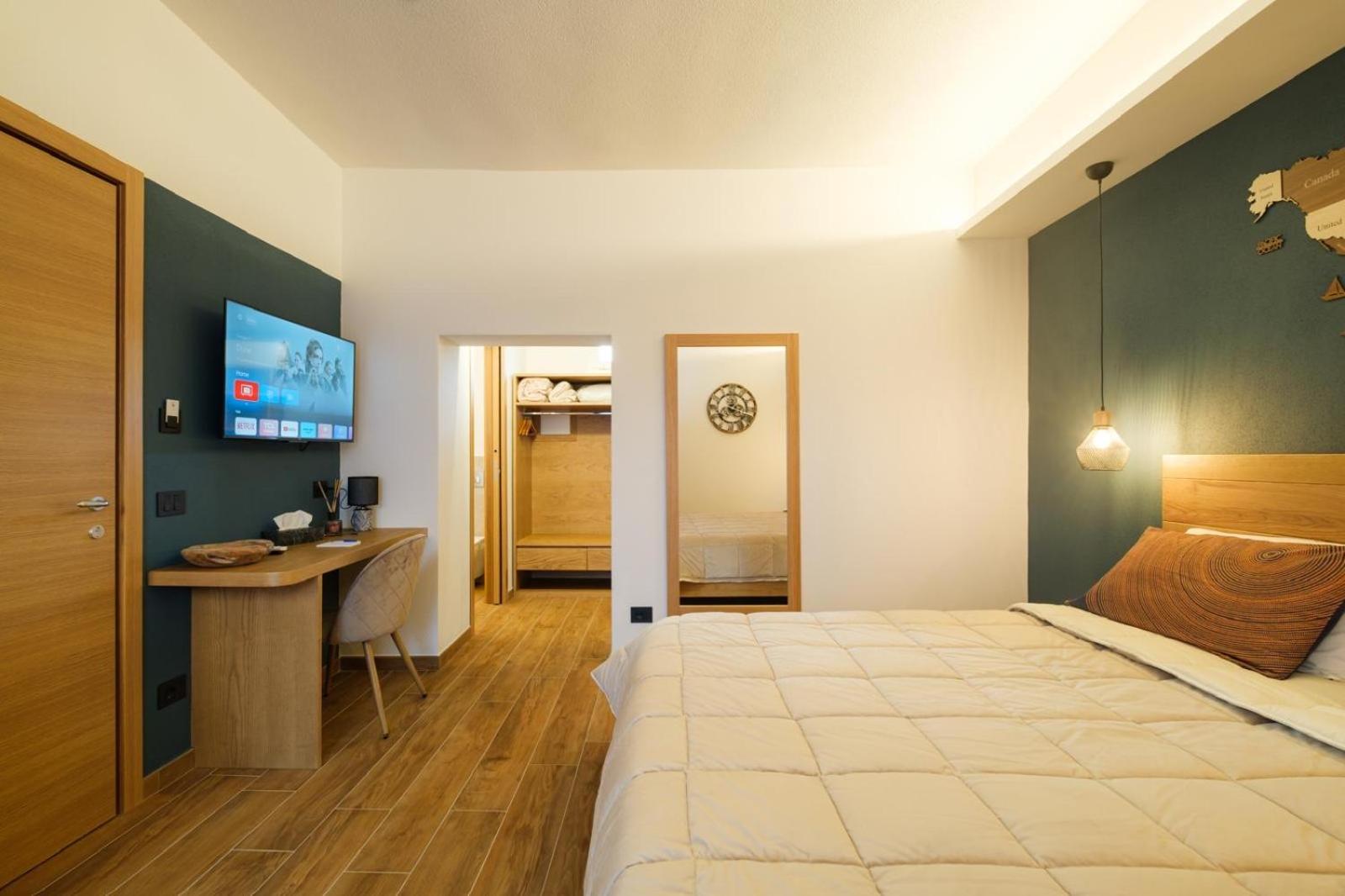 Hotel In Centro Da Carlotta Olbia Esterno foto